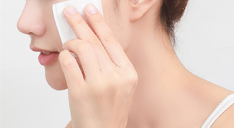 片手で10秒、お手軽&本格スキンケア 10 seconds with one hand. Easy & full-scale skin care.